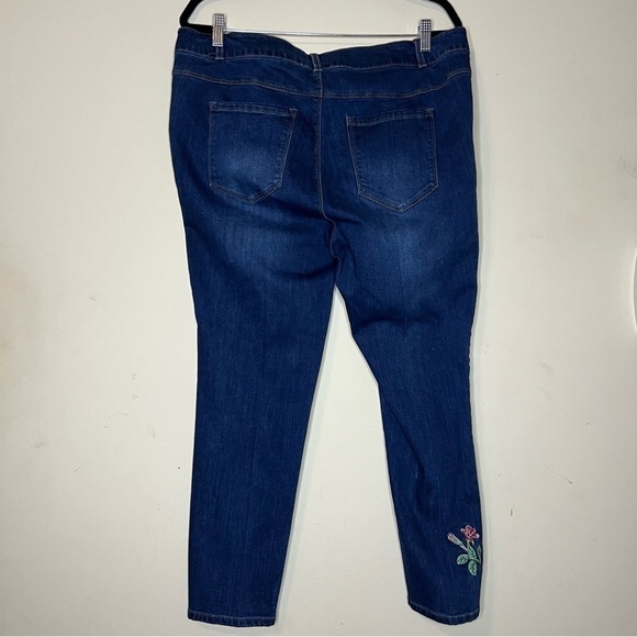 WORKSHOP Republic Embroidered Jeans - Picture 4 of 5